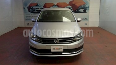 foto Volkswagen Vento Comfortline usado (2019) color Plata Reflex precio $211,500