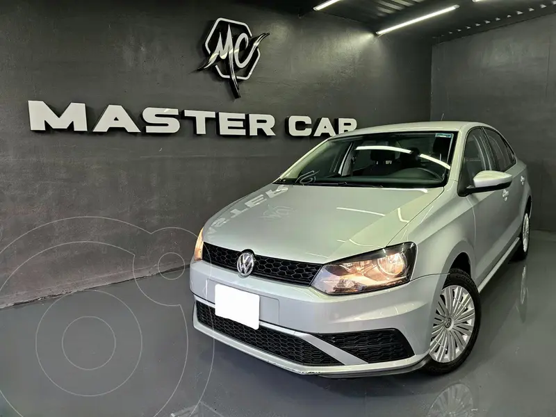 Foto Volkswagen Vento Startline usado (2022) color plateado precio $239,000