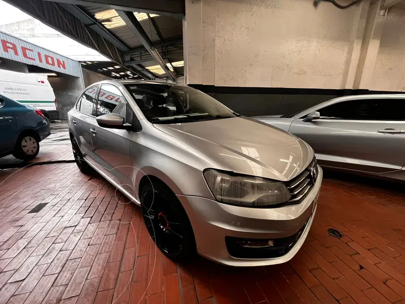 Foto Volkswagen Vento Comfortline usado (2019) color plateado financiado en mensualidades(enganche $81,510 mensualidades desde $3,502)