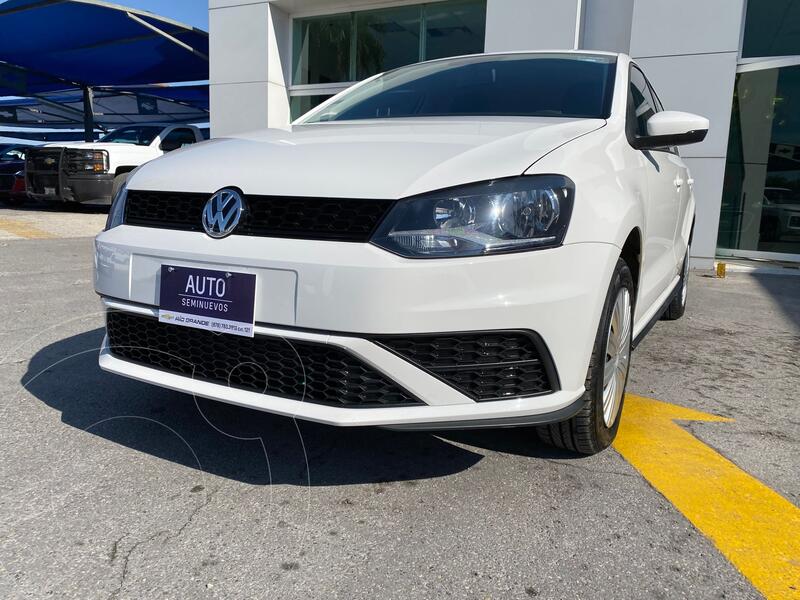 Foto Volkswagen Vento Startline Tiptronic usado (2021) color Blanco precio $275,000