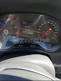 Volkswagen Vento Highline usado (2015) color Rojo precio $125,000