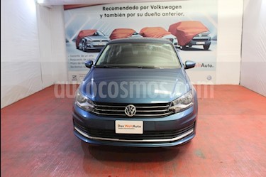 foto Volkswagen Vento Comfortline Aut usado (2019) color Azul precio $215,000
