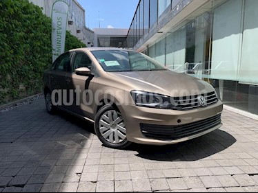 Foto Volkswagen Vento Startline Aut usado (2018) color Naranja precio $155,000