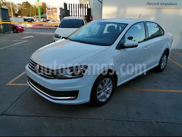 foto Volkswagen Vento Comfortline Aut usado (2018) color Blanco precio $190,000
