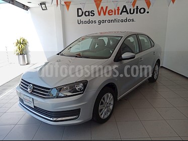 foto Volkswagen Vento Comfortline usado (2019) color Plata Reflex precio $199,000