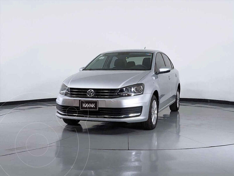 Foto Volkswagen Vento Comfortline usado (2020) color Plata precio $266,999