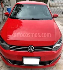 Volkswagen Vento Highline Aut usado (2015) color Rojo Flash precio $145,000