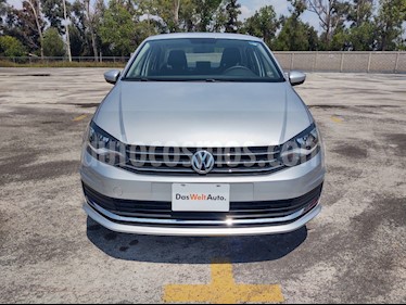Volkswagen Vento Comfortline usado (2019) color Plata precio $229,000