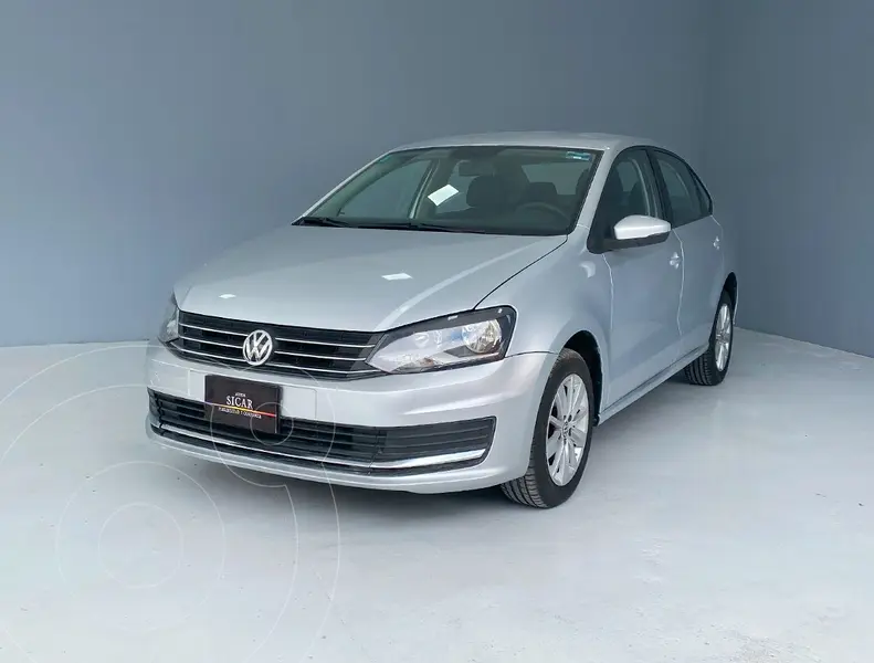 Foto Volkswagen Vento Comfortline usado (2016) color plateado precio $159,000