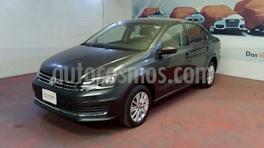 foto Volkswagen Vento Comfortline Aut usado (2019) color Gris Carbono precio $219,000