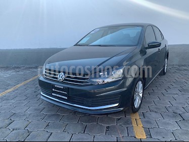 foto Volkswagen Vento Comfortline Aut usado (2018) color Gris Carbono precio $205,000