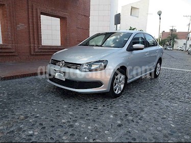 Volkswagen Vento Active Aut usado (2014) color Plata precio $125,000