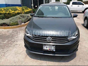 foto Volkswagen Vento Startline usado (2018) color Gris precio $169,000