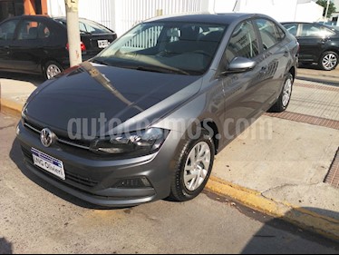 foto Volkswagen Virtus Trendline 1.6 usado (2020) color Gris Platinium precio $890.000