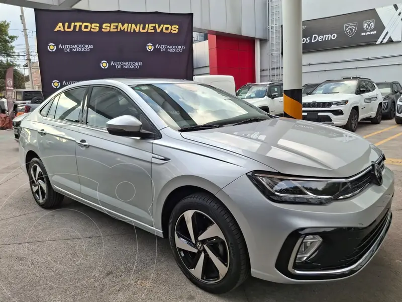 Foto Volkswagen Virtus Highline usado (2023) color Plata Reflex financiado en mensualidades(enganche $66,000 mensualidades desde $8,505)