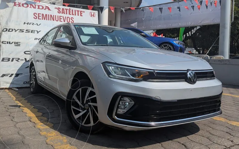 Foto Volkswagen Virtus Comfortline usado (2023) color plateado financiado en mensualidades(enganche $117,960 mensualidades desde $5,186)