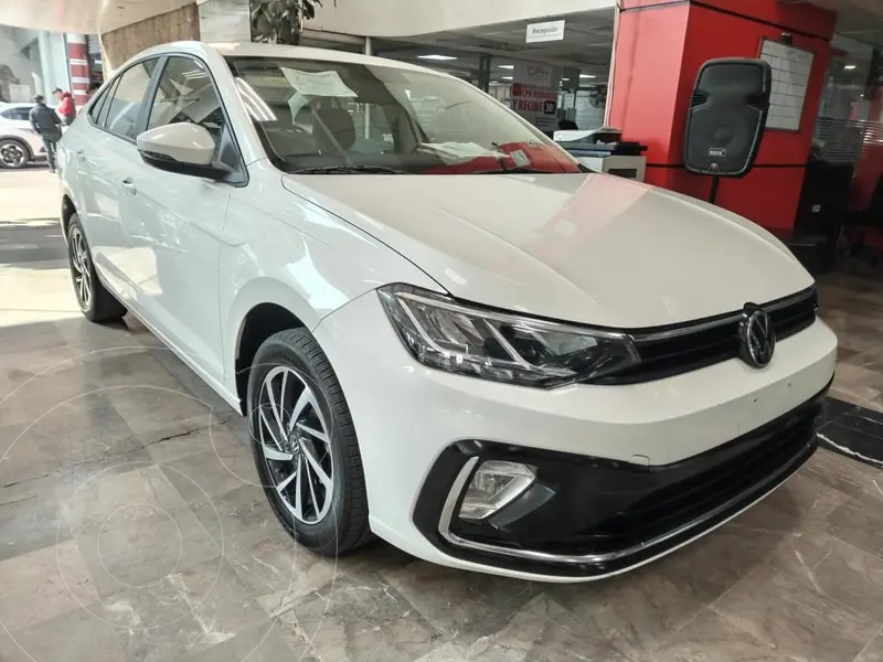 Foto Volkswagen Virtus Comfortline usado (2023) color Blanco financiado en mensualidades(enganche $124,982 mensualidades desde $5,259)