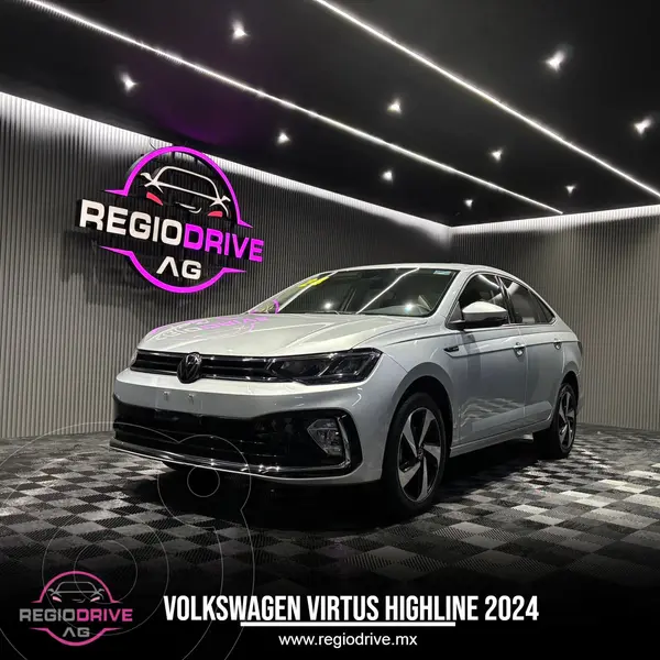 Foto Volkswagen Virtus Highline usado (2024) color Gris financiado en mensualidades(enganche $75,980 mensualidades desde $8,850)