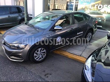 foto Volkswagen Virtus Trendline 1.6 usado (2019) color Gris precio $680.000