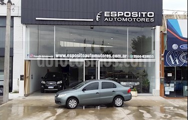 foto Volkswagen Voyage 1.6 Comfortline usado (2010) color Verde Oscuro precio $290.000