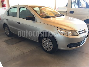 Volkswagen Voyage - usado (2011) color Gris Plata precio $300.000