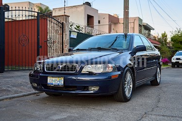 foto Volvo S40 1.9L T4 Aut usado (2003) color Azul precio $95,000