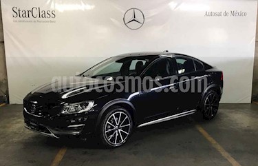 Foto venta Auto usado Volvo S60 Cross Country T5 AWD (2016) color Negro precio $349,000