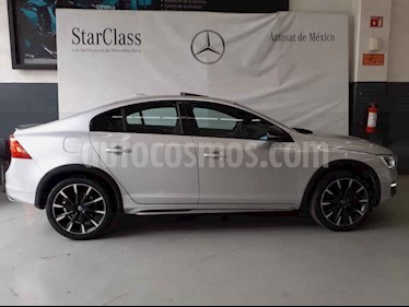 Foto venta Auto usado Volvo S60 Cross Country T5 AWD (2016) color Plata precio $343,000