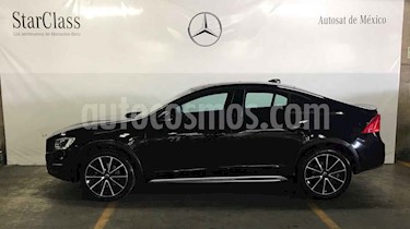 foto Volvo S60 Cross Country T5 AWD usado (2016) color Negro precio $349,000
