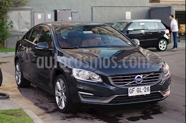 foto Volvo S60 1.5L T3 Comfort Turbo usado (2014) color Azul precio $10.500.000