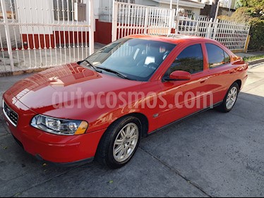 Foto Volvo S60 2.5L T usado (2005) color Rojo precio $90,000