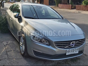 Volvo S60 2.0L D2 Comfort Turbo Diesel usado (2015) color Plata precio $8.900.000
