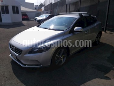 Foto venta Auto Seminuevo Volvo V40 Cross Country Momentum T4 (2015) color Plata precio $259,000