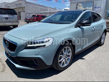 Volvo V40 Cross Country Inspiration AWD Aut T5 usado (2018) color Azul Claro precio $376,000