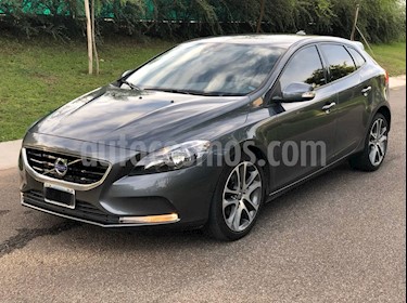 Volvo V40 T4 High Plus Aut usado (2014) color Verde precio $1.300.000