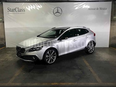 Foto venta Auto usado Volvo V40 Momentum T3 (2014) color Plata precio $259,000