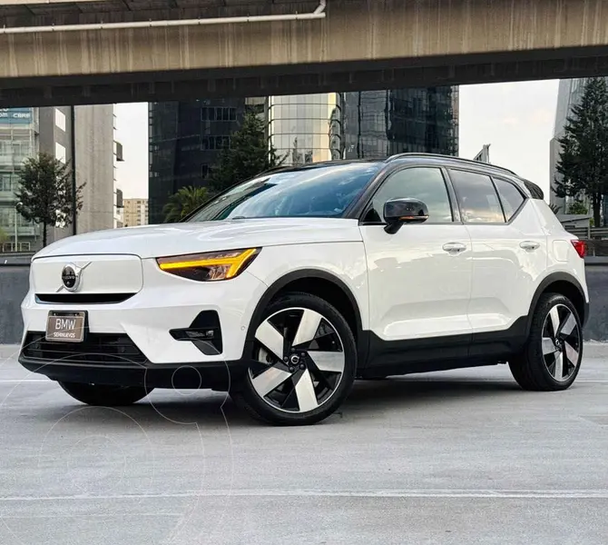 Foto Volvo XC40 Recharge Recharge Pure Electric usado (2023) color Blanco precio $889,000