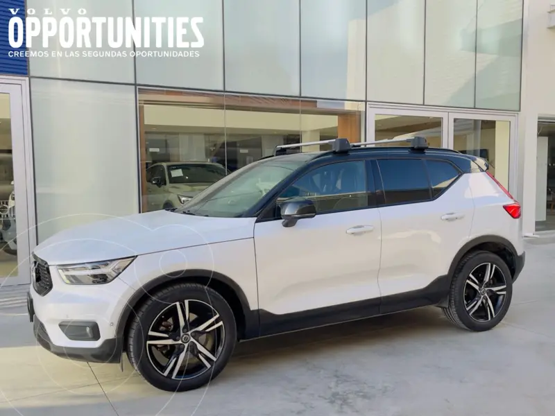Foto Volvo XC40 T5 R-Design AWD usado (2019) color Blanco precio $350,000