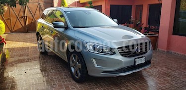 Volvo XC60 2.0L T Kinetic usado (2014) color Plata Electrico precio $310,000