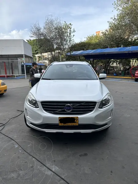 2016 Volvo XC60 T5 AWD Momentum