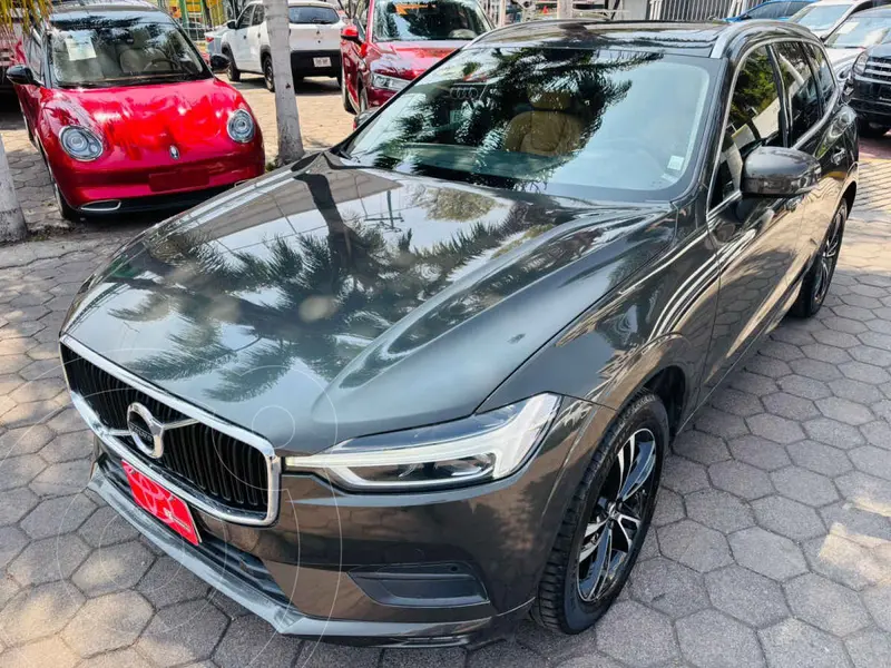 Foto Volvo XC60 T5 Momentum AWD usado (2018) color Gris precio $267,000