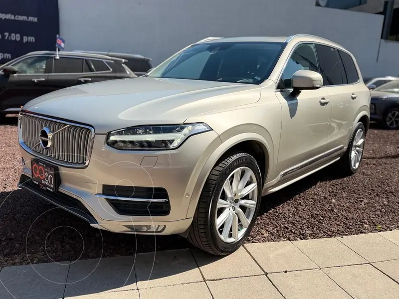 Foto Volvo XC90 T6 Momentum AWD 7 Pas. usado (2019) color caf precio $480,000