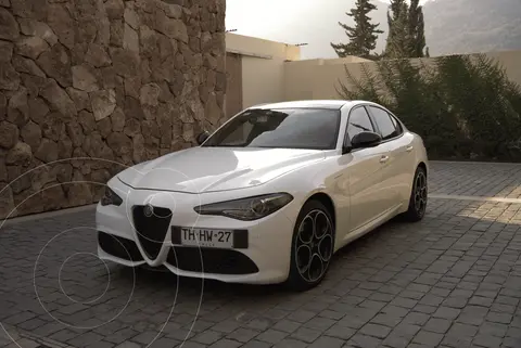 Alfa Romeo Giulia  2.0L Veloce Pack Power Seats usado (2023) color Blanco precio $36.900.000