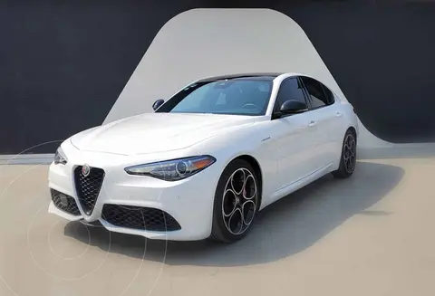 Alfa Romeo Giulia Veloce usado (2023) color Blanco precio $869,900