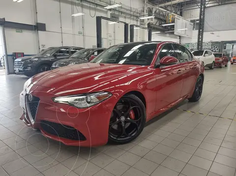 Alfa Romeo Giulia TI usado (2017) color Rojo financiado en mensualidades(enganche $69,000)