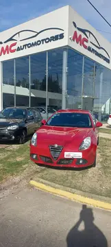 Alfa Romeo Giulietta GIULIETTA 1.4 DISTINCT 170CV usado (2016) color Rojo precio u$s14.800