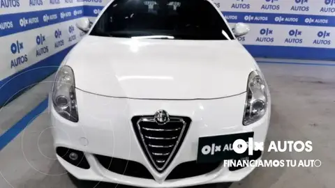 Alfa Romeo Giulietta 1.4L T usado (2012) color Blanco Gardenia financiado en cuotas(cuota inicial $5.000.000 cuotas desde $1.050.000)