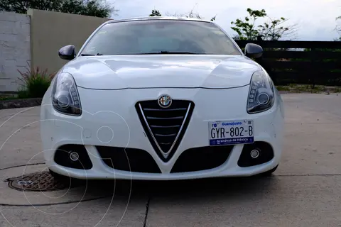 Alfa Romeo Giulietta Quadrifoglio Verde Piel usado (2016) color Blanco precio $290,000