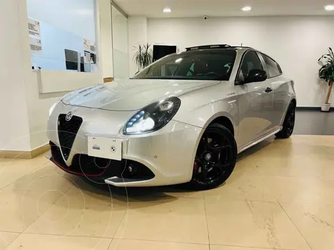Alfa Romeo Giulietta Veloce TCT usado (2021) color Plata financiado en mensualidades(enganche $109,800 mensualidades desde $8,564)