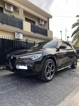 Alfa Romeo Stelvio Veloce Q4 2.0 Aut 280Cv usado (2023) color Negro precio u$s65.000